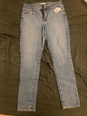 Levi's 721 High Rise Light Blue Skinny Jeans